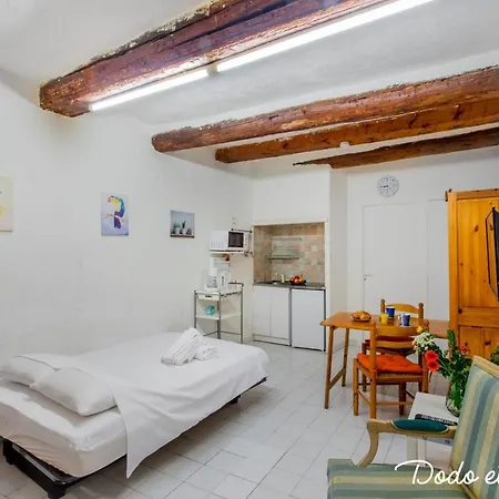 Lovely Studio Downtown With Ac - Dodo Et Tartine * Tolone